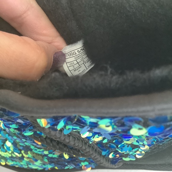 Authentic UGG Classic Mini Stellar Sequin Boots - Picture 8 of 10